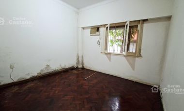 A1/c de Av. Maipú, 3 Amb. Para Refaccionar, al Frente y Luminoso