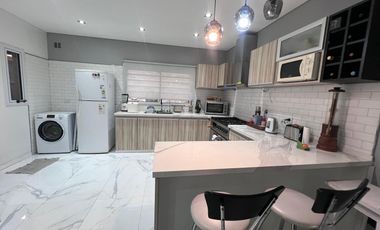 Casa en Lanús Este – Confort y calidad en cada espacio