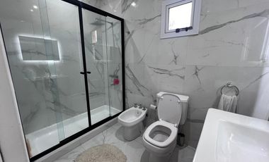 Casa en Lanús Este – Confort y calidad en cada espacio