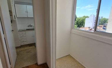 Vicente López - Luminoso Departamento de 1 amb en edificio Apto profesional!!