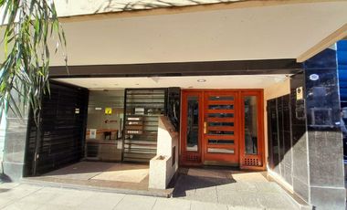 Vicente López - Luminoso Departamento de 1 amb en edificio Apto profesional!!