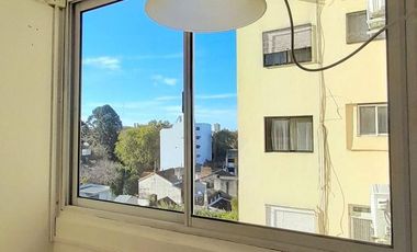 Vicente López - Luminoso Departamento de 1 amb en edificio Apto profesional!!