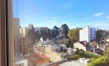 Vicente López - Luminoso Departamento de 1 amb en edificio Apto profesional!!