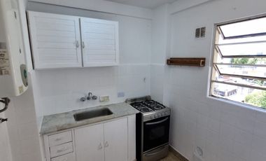 Vicente López - Luminoso Departamento de 1 amb en edificio Apto profesional!!