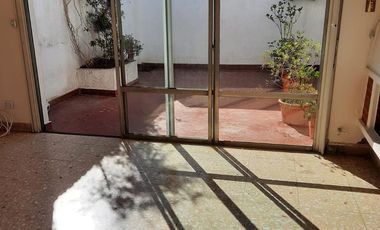 OPORTUNIDAD!!! Semipiso en PH 1º PISO sin expensas en Temperley Este