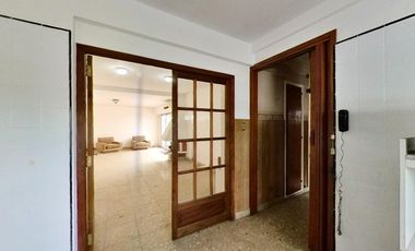 OPORTUNIDAD!!! Semipiso en PH 1º PISO sin expensas en Temperley Este