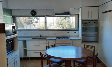 OPORTUNIDAD!!! Semipiso en PH 1º PISO sin expensas en Temperley Este