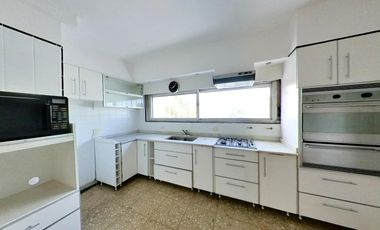 OPORTUNIDAD!!! Semipiso en PH 1º PISO sin expensas en Temperley Este