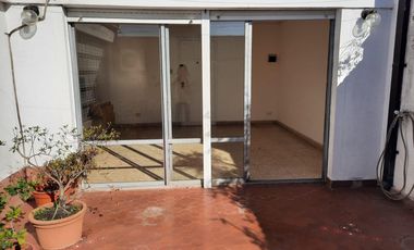 OPORTUNIDAD!!! Semipiso en PH 1º PISO sin expensas en Temperley Este