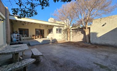 CASA EN VENTA DE 3 AMBIENTES EN VILLA LUGANO