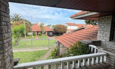 Venta Casa 6 Ambientes Jardin Parrilla Garage Barrio Constitucion