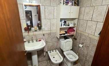 Venta Casa 6 Ambientes Jardin Parrilla Garage Barrio Constitucion