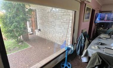 Venta Casa 6 Ambientes Jardin Parrilla Garage Barrio Constitucion