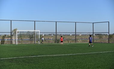 Casa 4 Dorm - Barrio Vida