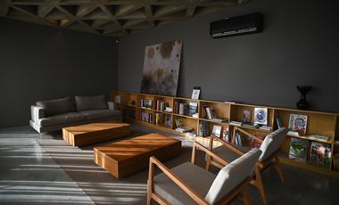 Casa 4 Dorm - Barrio Vida