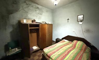 Casa para reciclar o refaccionar en Amplio Terreno