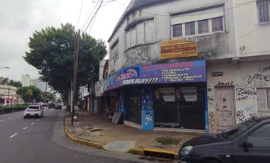 Local en  esquina de 60mts!
