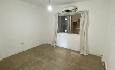 Departamento dos dormitorios en venta, Villa Sarita