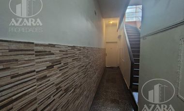 Departamento en venta de 2 ambientes amplios con balcón, por escalera ¡súper luminoso!