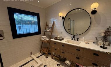 Casa en  Olivos en venta - reciclada 4 ambientes lote de 17.32 x 33.93