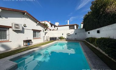 Casa en  Olivos en venta - reciclada 4 ambientes lote de 17.32 x 33.93