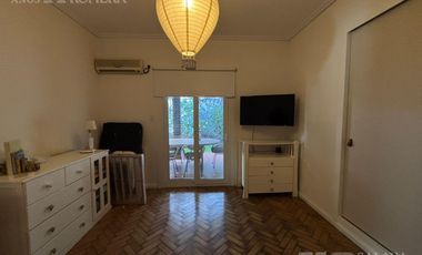 Casa en  Olivos en venta - reciclada 4 ambientes lote de 17.32 x 33.93