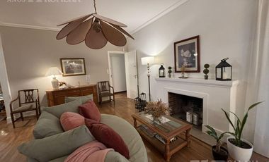 Casa en  Olivos en venta - reciclada 4 ambientes lote de 17.32 x 33.93