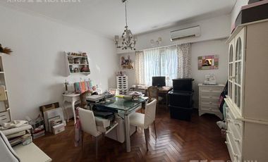 Casa en  Olivos en venta - reciclada 4 ambientes lote de 17.32 x 33.93