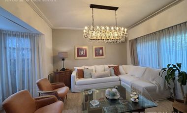 Casa en  Olivos en venta - reciclada 4 ambientes lote de 17.32 x 33.93