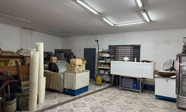 Galpón en  VILLA ADELINA