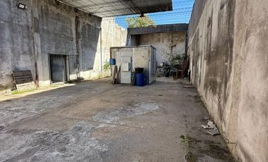 Galpón en  VILLA ADELINA