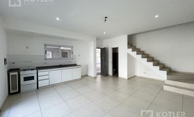 PH impecable, 3 ambientes, con cochera y patio