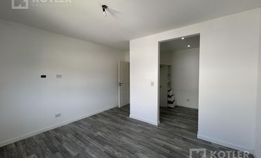 PH impecable, 3 ambientes, con cochera y patio