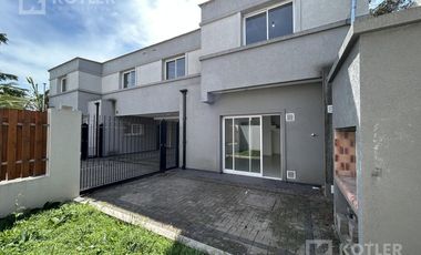 PH impecable, 3 ambientes, con cochera y patio