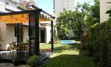 Casa de 4 dormitorios en Lomas de Zamora Oeste