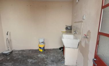 Munro - Zona Industrial I - Lote Propio - Casa  de 3 amb con Cochera y Galpón/taller!