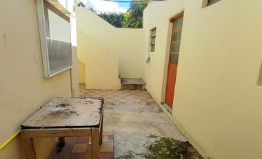 Munro - Zona Industrial I - Lote Propio - Casa  de 3 amb con Cochera y Galpón/taller!