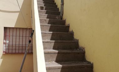 Munro - Zona Industrial I - Lote Propio - Casa  de 3 amb con Cochera y Galpón/taller!