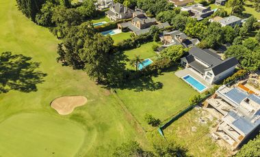 Venta Casa de 3 dormitorios en el Olivos Golf Club con Impcatante vista al hoyo 11