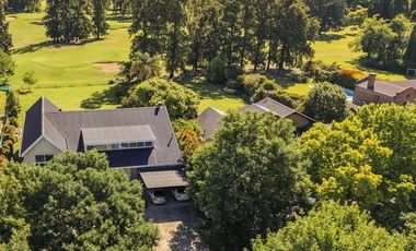 Venta Casa de 3 dormitorios en el Olivos Golf Club con Impcatante vista al hoyo 11