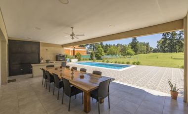 Venta Casa de 3 dormitorios en el Olivos Golf Club con Impcatante vista al hoyo 11