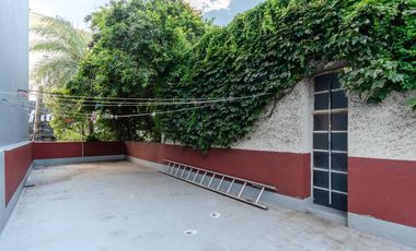 La Lucila - Casa de 5 amb con Jardín y Pileta - sobre doble Lote!