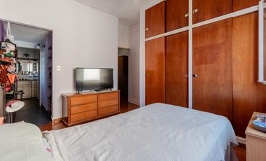 La Lucila - Casa de 5 amb con Jardín y Pileta - sobre doble Lote!