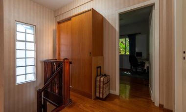 La Lucila - Casa de 5 amb con Jardín y Pileta - sobre doble Lote!