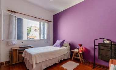 La Lucila - Casa de 5 amb con Jardín y Pileta - sobre doble Lote!