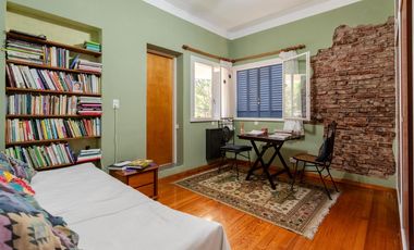 La Lucila - Casa de 5 amb con Jardín y Pileta - sobre doble Lote!