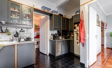 La Lucila - Casa de 5 amb con Jardín y Pileta - sobre doble Lote!