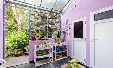 La Lucila - Casa de 5 amb con Jardín y Pileta - sobre doble Lote!