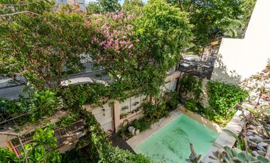 La Lucila - Casa de 5 amb con Jardín y Pileta - sobre doble Lote!