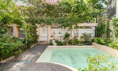 La Lucila - Casa de 5 amb con Jardín y Pileta - sobre doble Lote!